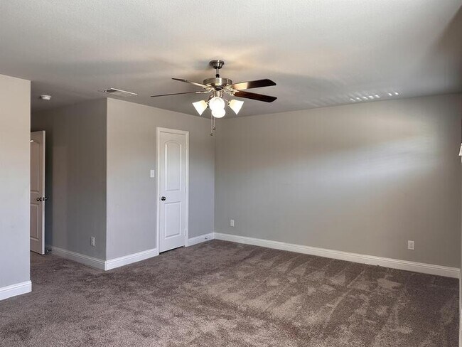 Building Photo - 6801 Jade Dr