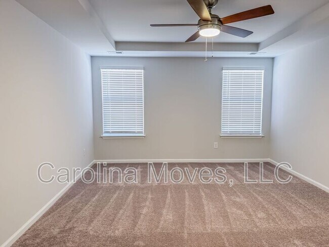 Building Photo - 119 Paddock Glen Dr