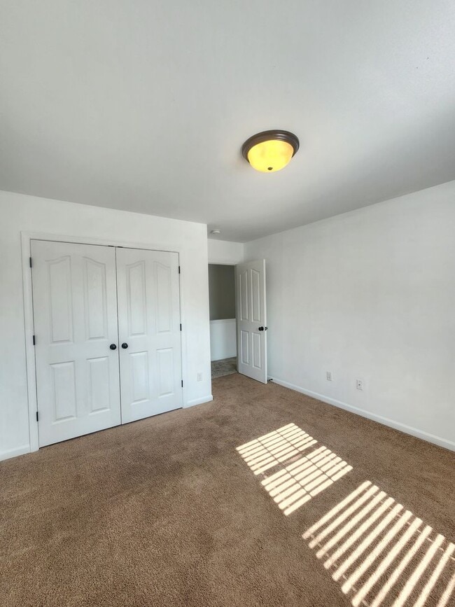 Building Photo - COMING SOON!!! Weaverville Townhouse-End U...