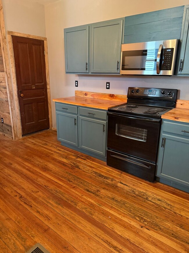 Building Photo - 3 Bedroom 1 Bathroom house in Carlisle PA!