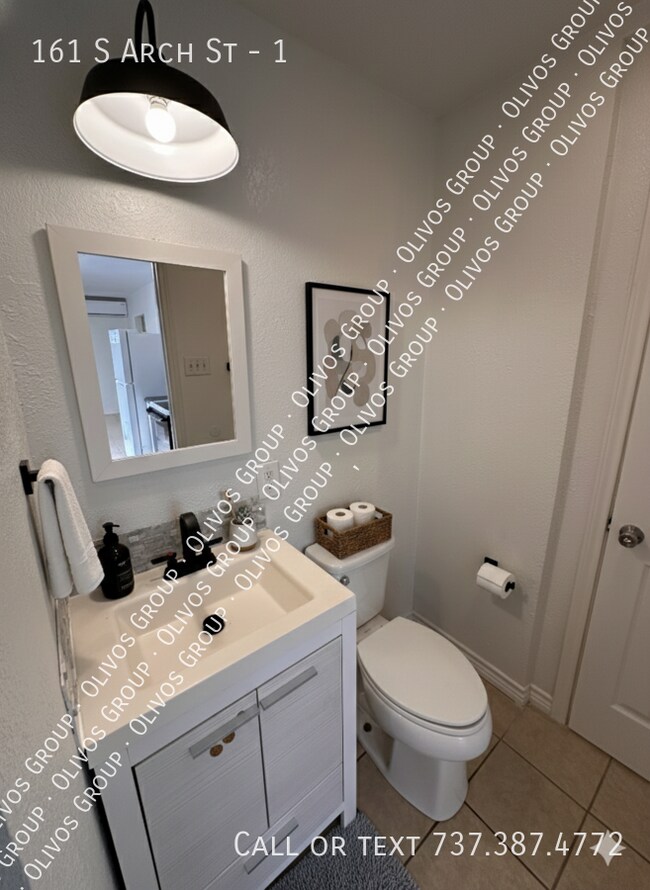 Building Photo - 161 S Arch St