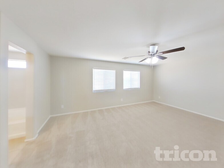 Building Photo - 2405 N 92nd Ln