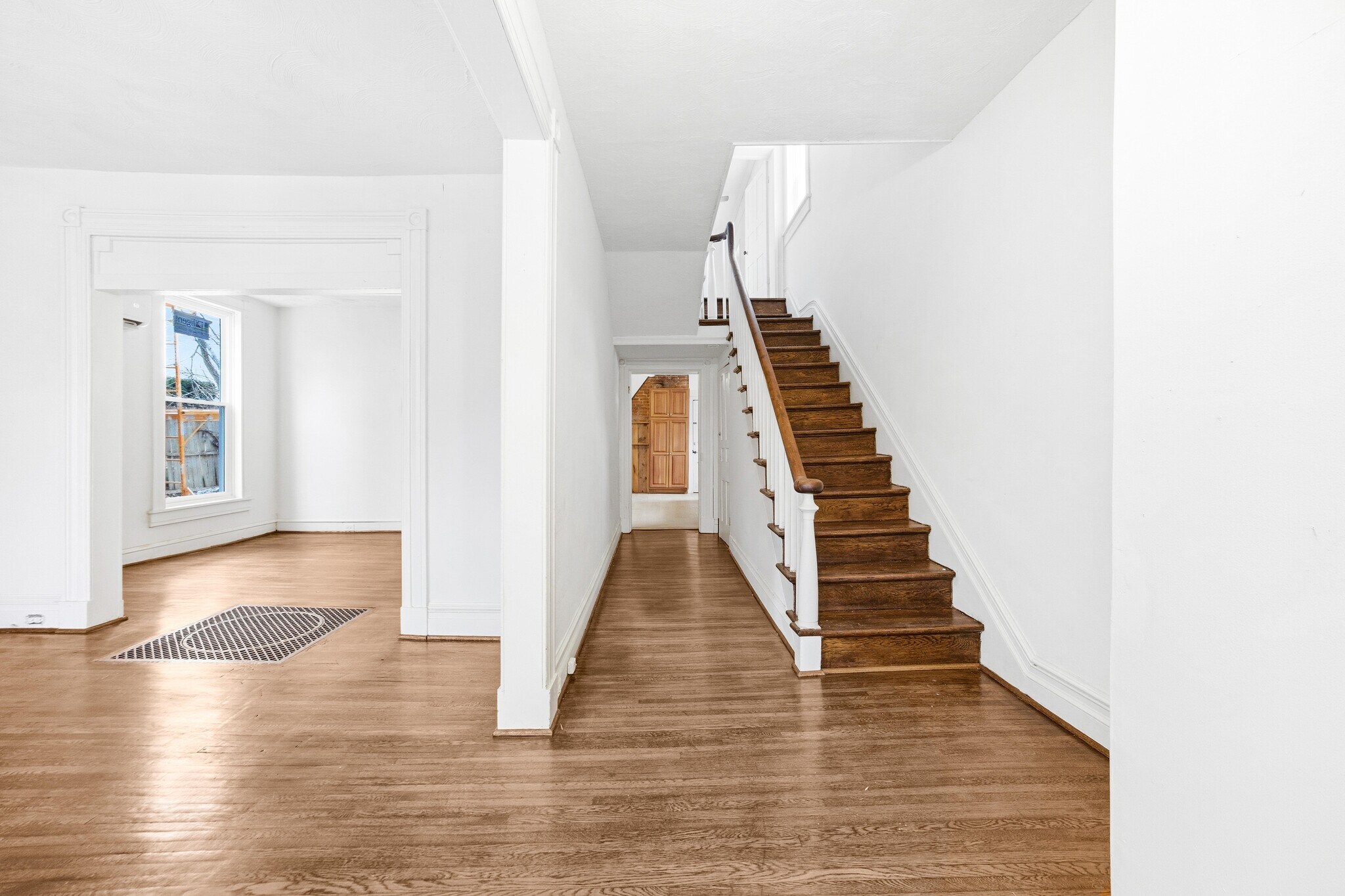 Building Photo - 3110 Main St