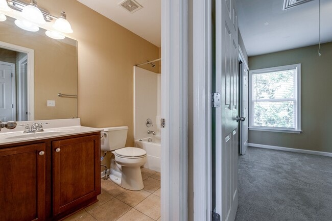 Building Photo - AVAILABLE NOW. 4 Bedroom 3 Bath. Over 3,000 square feet at  Providence Place.  Close to everythin...