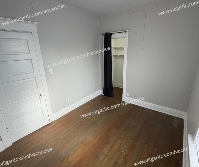 Building Photo - 3 Large Bedrooms • 1 Updated Bathroom house in Hammond, IN