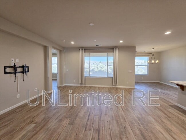 Building Photo - 308 Spirit Cir