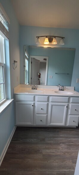 Building Photo - 8719 Red Canyon Way