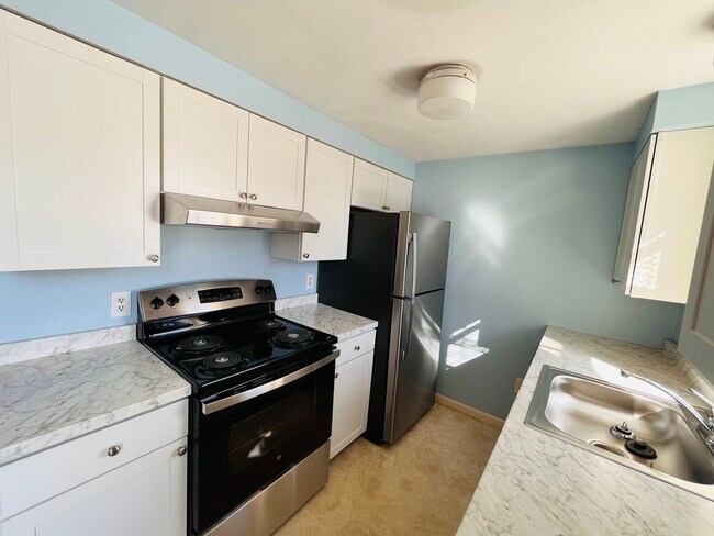 Building Photo - 132-136 State Street