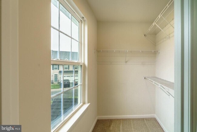 Building Photo - 6573 Autumn Olive Dr
