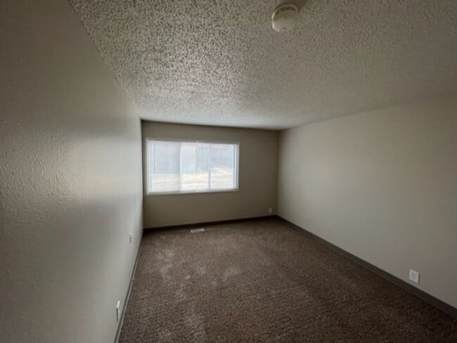 Building Photo - 2575 Irving Ct
