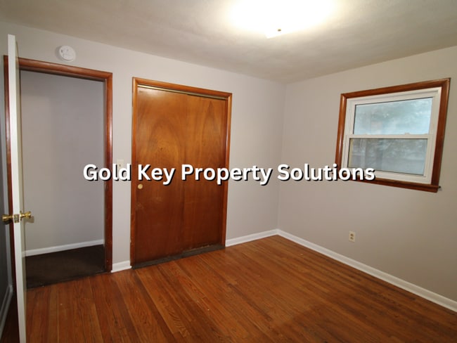 Building Photo - Roomy 4 BR 1 BA House with Back Deck and Shed SECTION 8 APPROVED