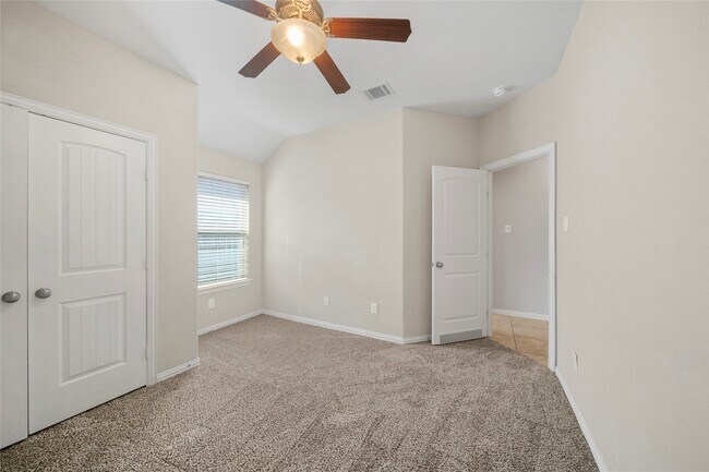 Building Photo - 6818 Rambling Manor Ct