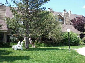 Building Photo - 4883 White Rock Cir