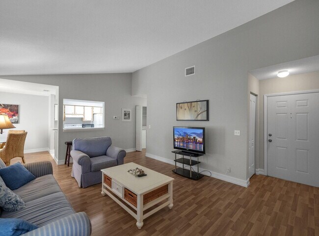 Building Photo - 815 Boynton Beach Blvd