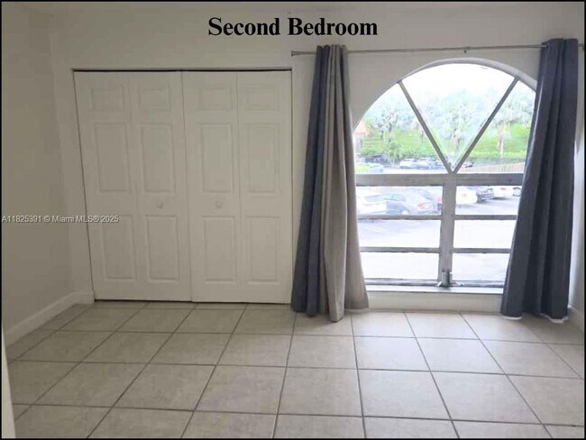 Building Photo - 10651 SW 108th Ave