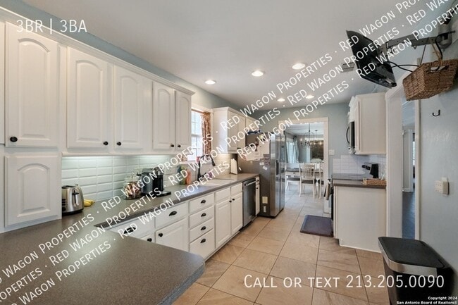 Building Photo - 1029 River Park