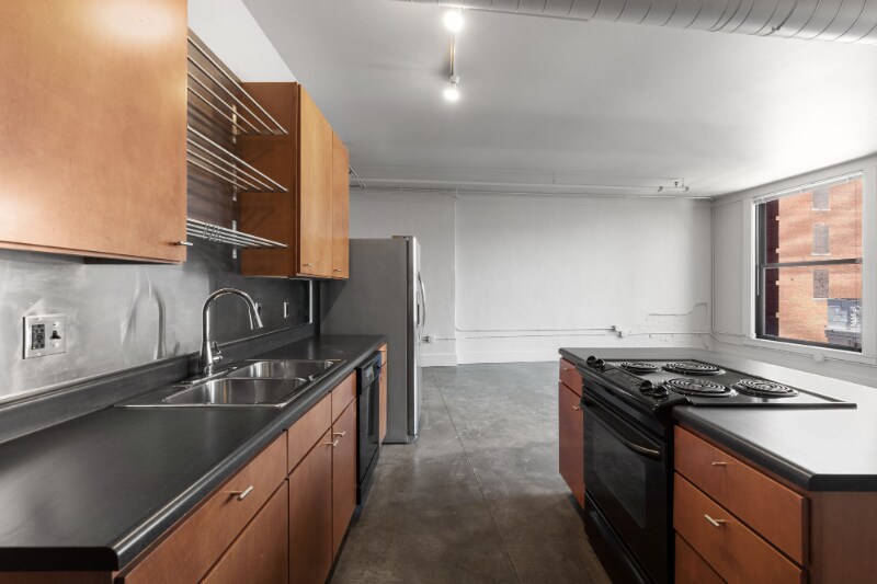 Building Photo - 1006 Olive St