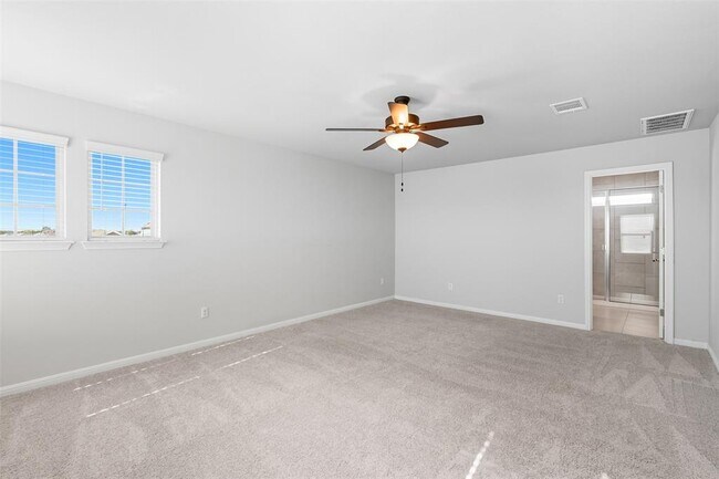 Building Photo - 200 Driftwood Ln