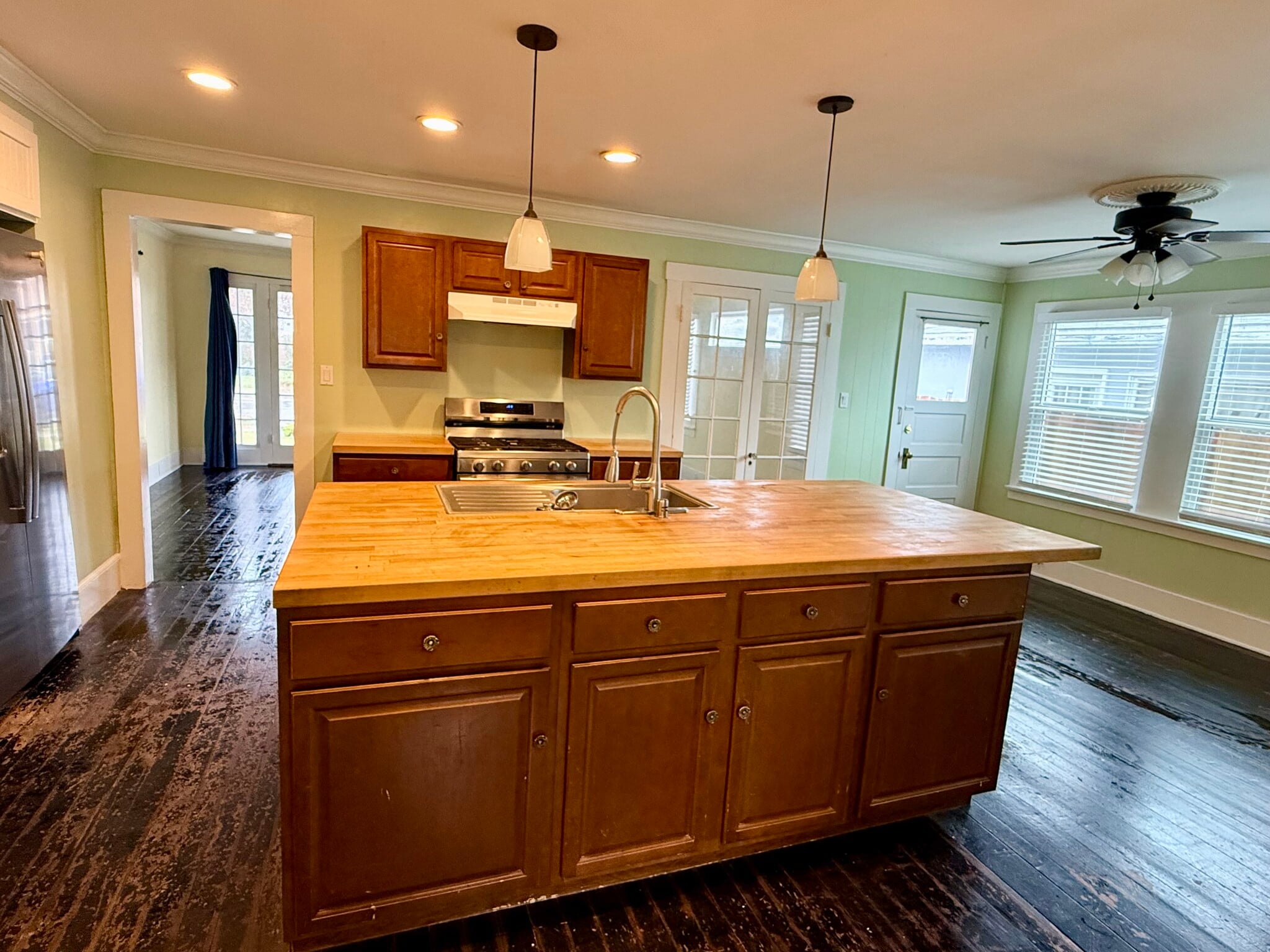 Kitchen 3 - 308 E School St