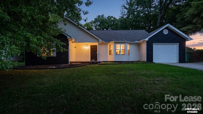Building Photo - 3320 Whitebridge Ln