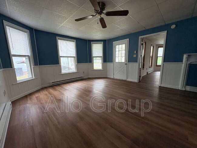 Building Photo - 608 West St