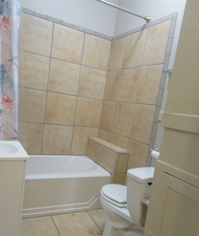 Building Photo - Coming Soon 3 Bedroom 1 Bath House!