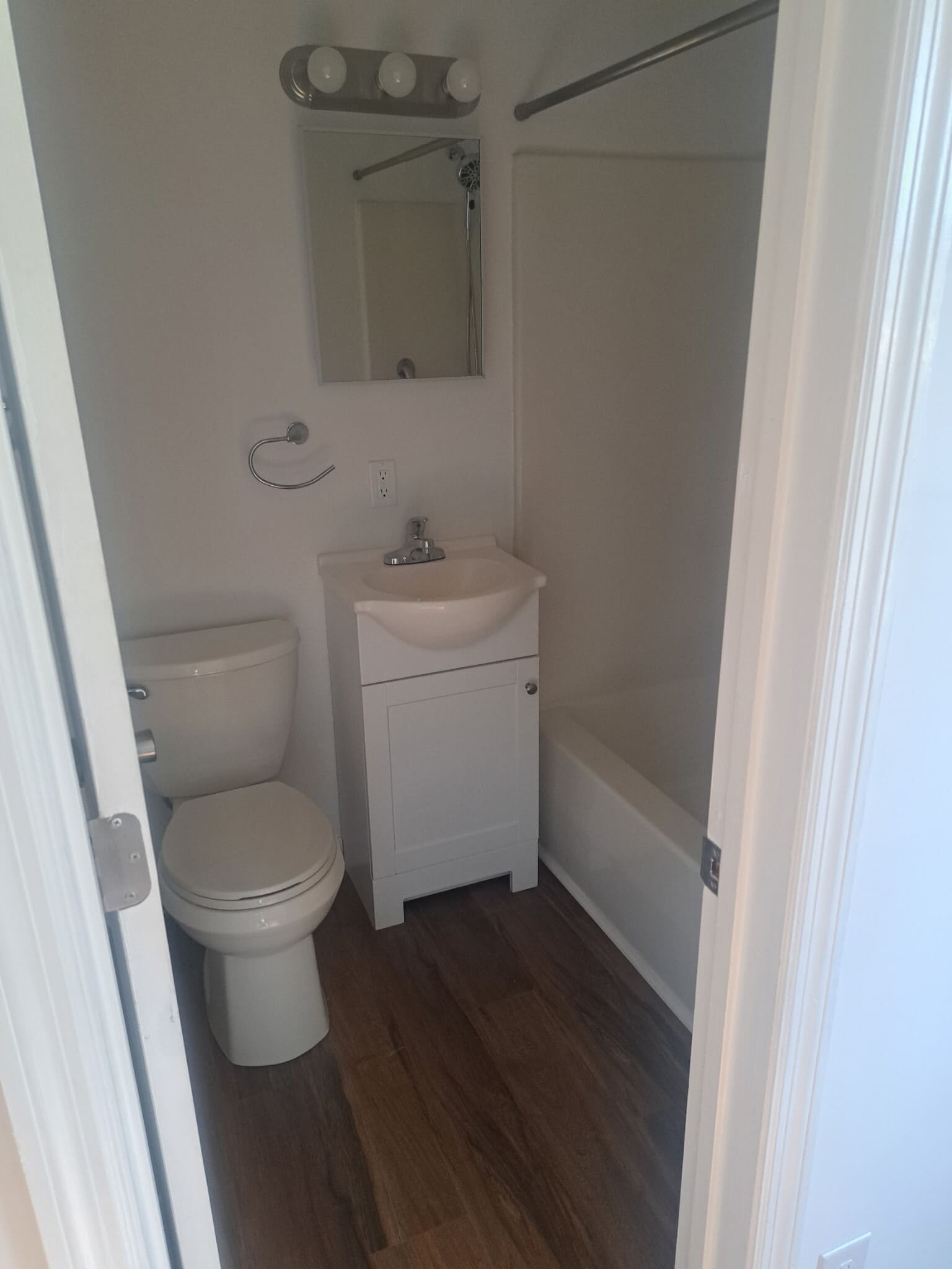 Building Photo - 5120 Rivers Ave