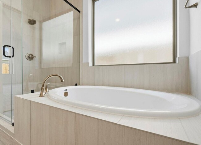 Building Photo - 10919 Spring Wind Dr