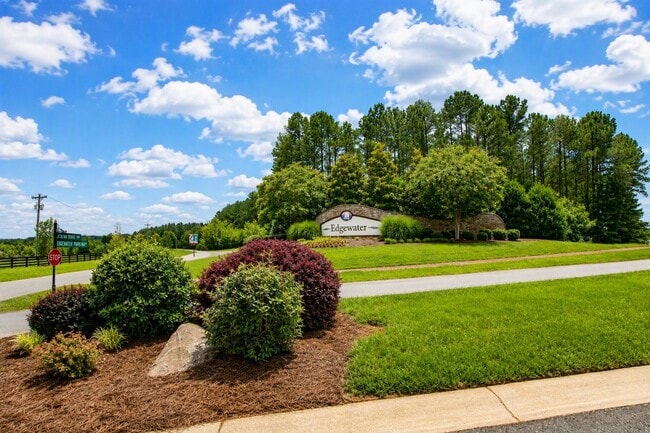 Building Photo - 20155 Serendipity Dr