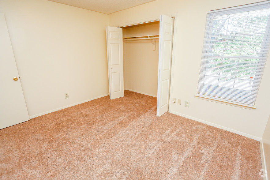 Bedroom - Southgate Manor Apartments