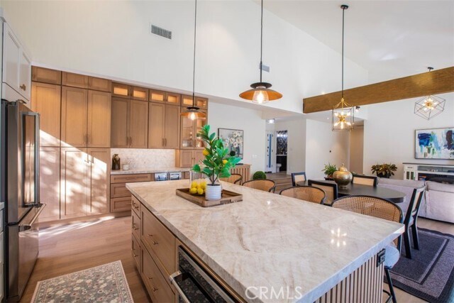 Building Photo - 32052 Via Alicia