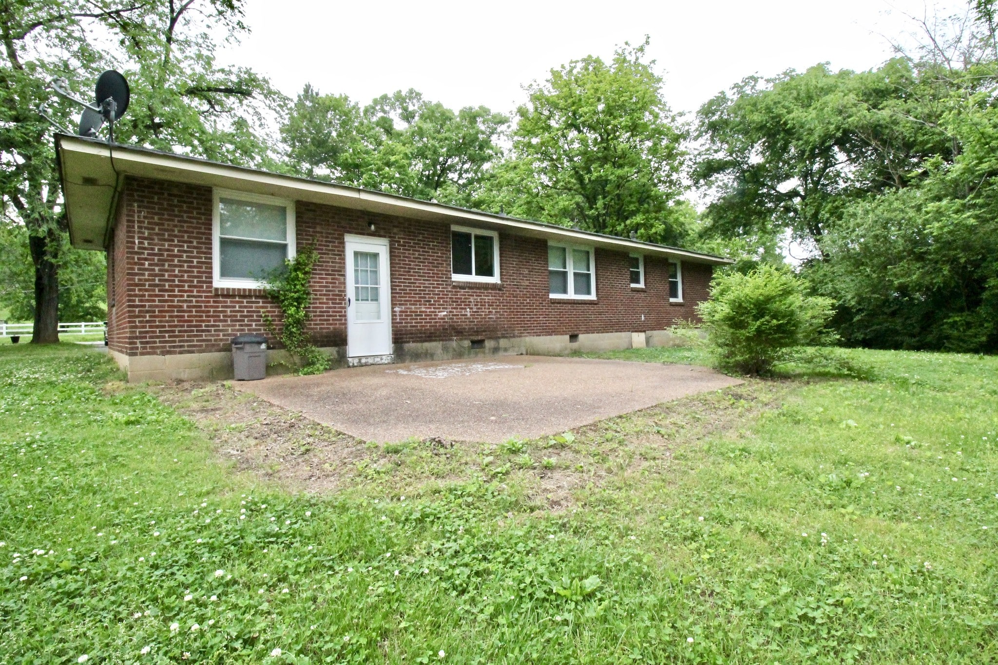 Building Photo - 3903 Brick Church Pike