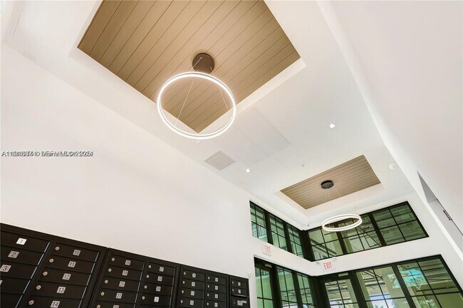 Building Photo - 4100 SW 64th Ave