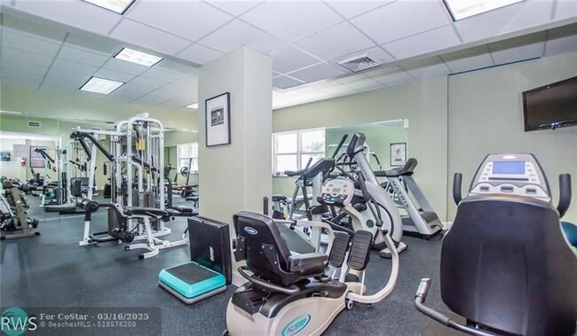 Building Photo - 3000 E Sunrise Blvd