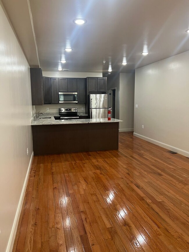 Building Photo - 1620 Constitution Ave NE