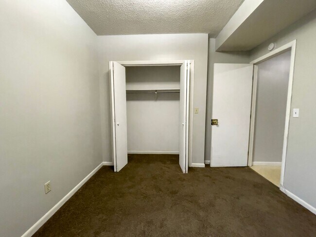 Building Photo - 1409 W Jackson St