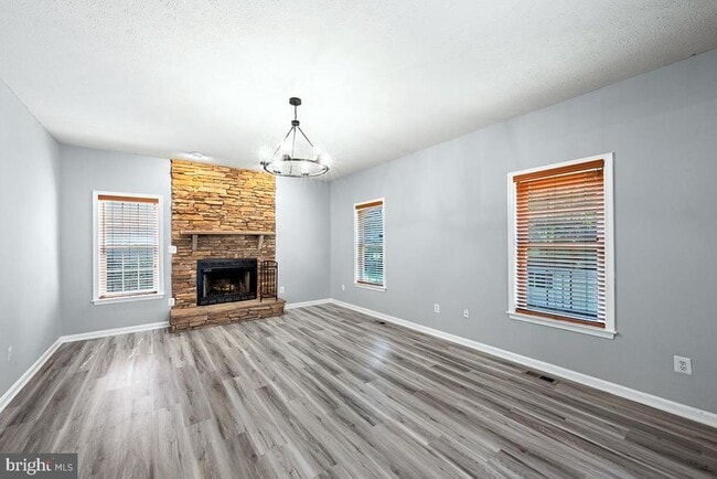 Building Photo - 35184 Pheasant Ridge Rd