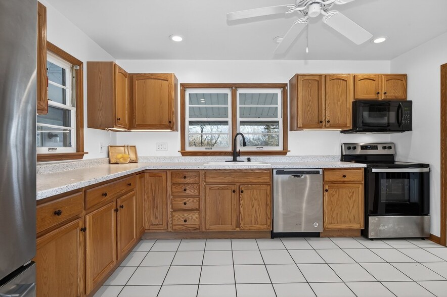 Building Photo - 7524 Virginian Dr