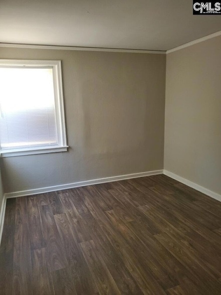 Building Photo - 332 S Bull St