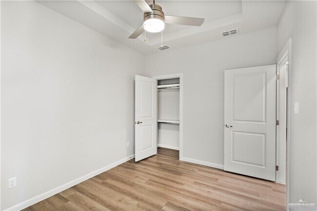 Building Photo - 3500 Vanessa Ln