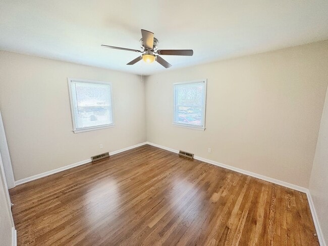 Building Photo - Modern Ranch Retreat