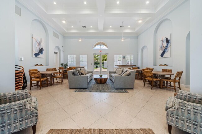 Building Photo - 10652 Ivanhoe Ln