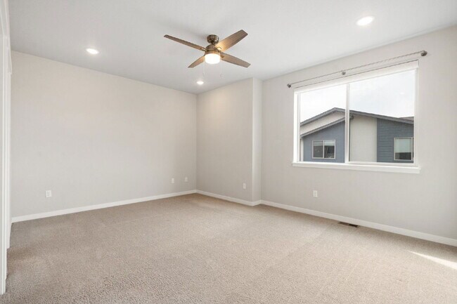 Building Photo - 5497 Carvel Grove