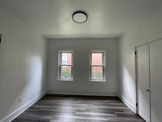 Building Photo - Available April 2026 - 2 Bedroom Home in Dormont w/ Central AC and Off-Street Parking Pad!