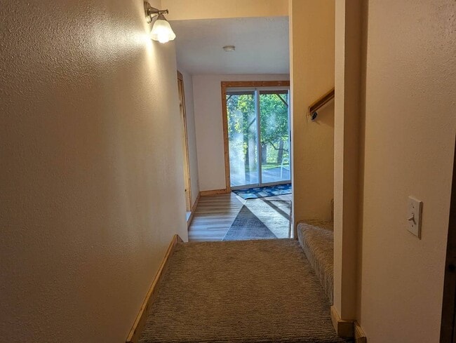 Building Photo - 134 Hanaford Rd