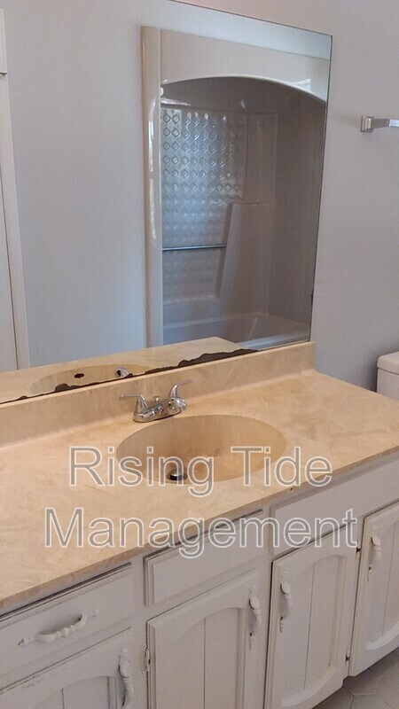 Building Photo - 1036 Arcadia Cir