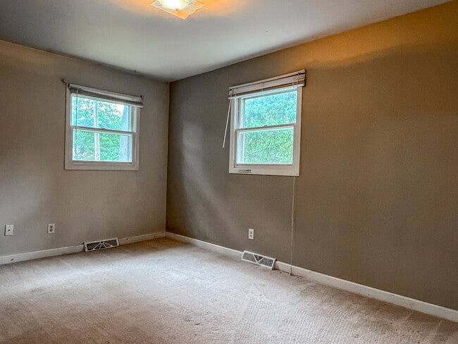 Building Photo - 1411 West Ave