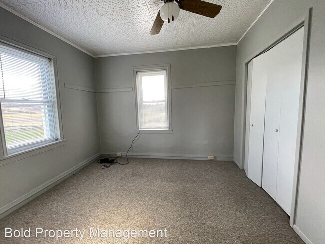 Building Photo - 3 br, 1.5 bath House - 76 Host Church Rd.
