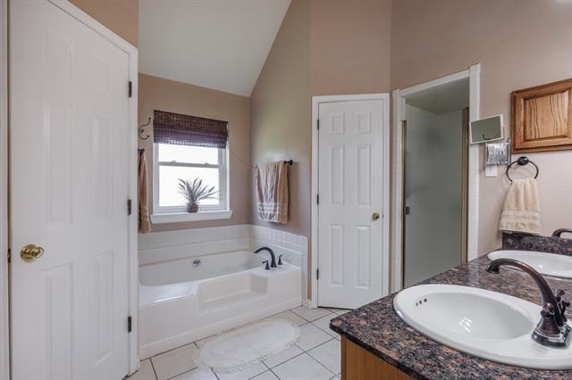 Building Photo - 3726 Pensacola Dr