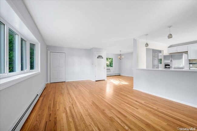 Building Photo - 49 Neulist Ave